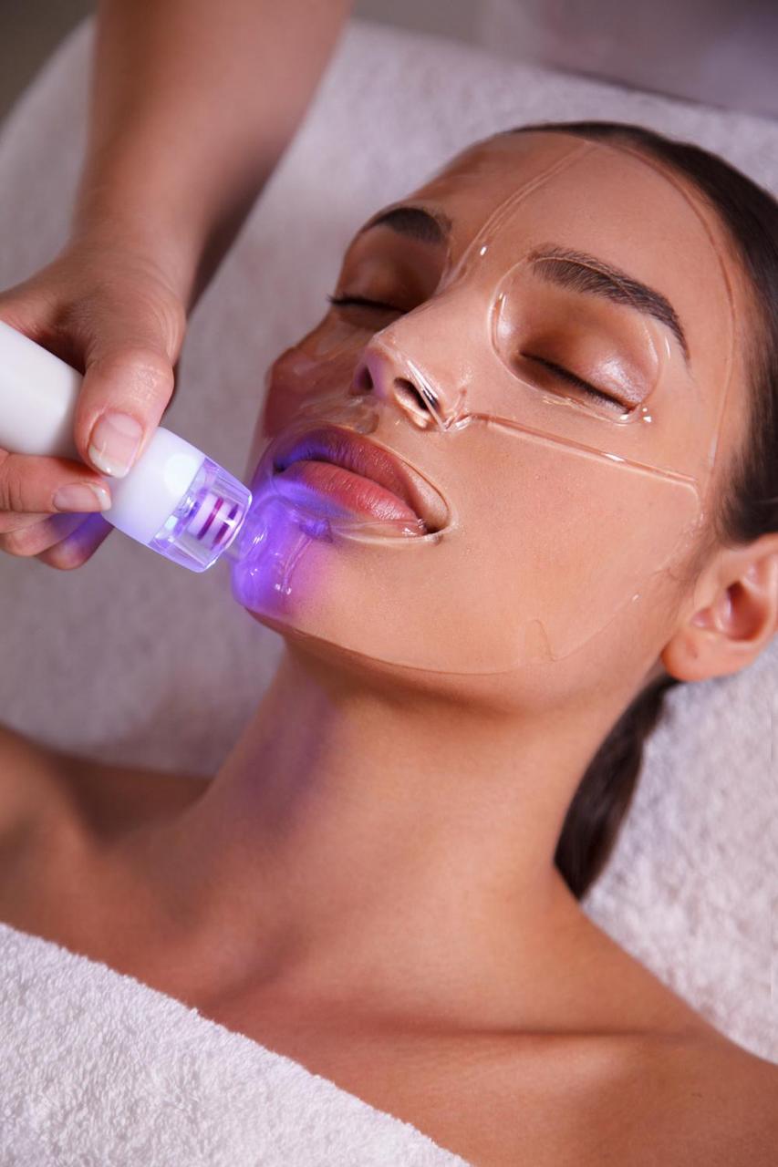 CACI Hydrotone Facial with LED gel mask